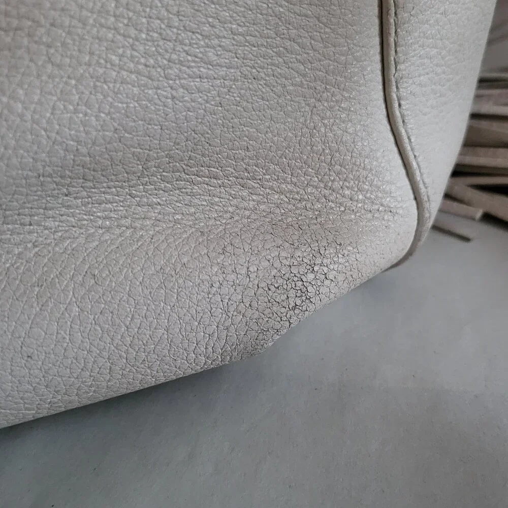 VINTAGE MICHAEL KORS PEBBLED CREAM LEATHER SHOULDER BAG